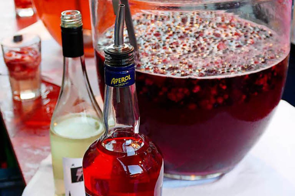 Bowle und Cocktails dürfen natürlich nicht fehlen (Foto: Hans-Peter Müller) Bowle und Cocktails dürfen natürlich nicht fehlen (Foto: Hans-Peter Müller)