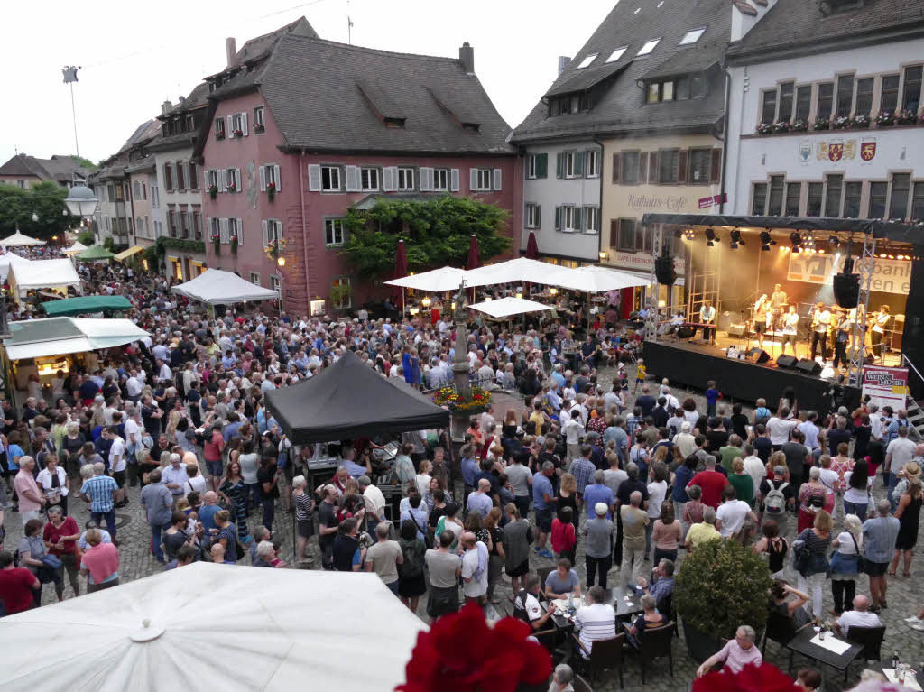 Impressionen vom Musikfestival Wein und Musik in der Staufener Altstadt