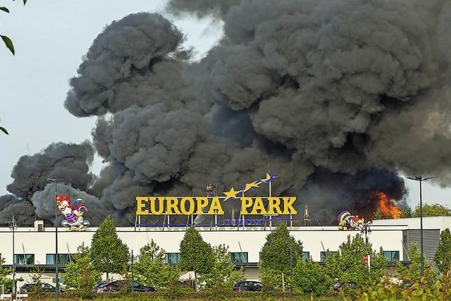 500 Einsatzkräfte und sieben Leichtverletzte bei Großbrand im Europapark