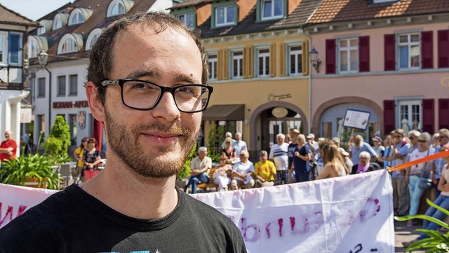 Bei der Klinikdemo in Ettenheim sprach auch Organisator Yannik Hinzmann.   | Foto: Olaf Michel