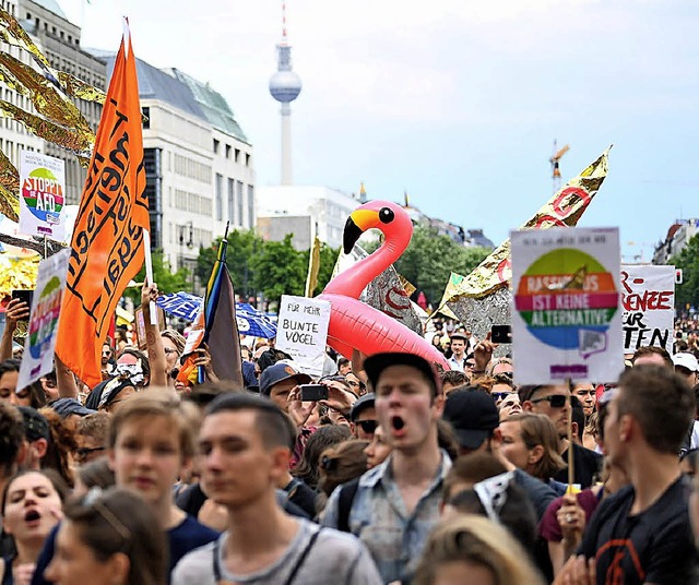 Gegendemonstranten in Berlin  | Foto: dpa