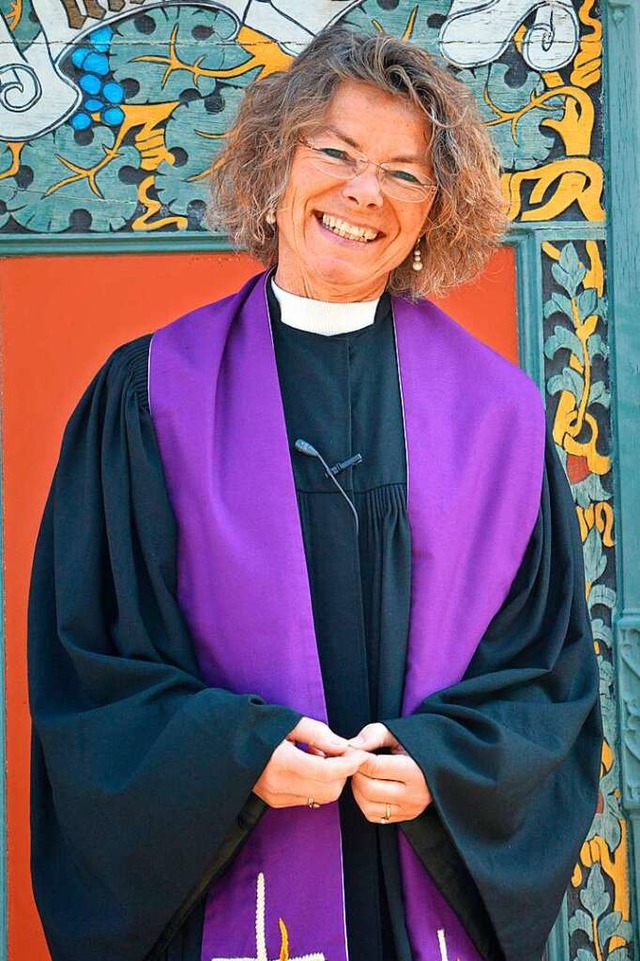 Anette Metz ist Pfarrerin  der evangelischen Kirche in Lrrach-Brombach.  | Foto: Barbara Ruda