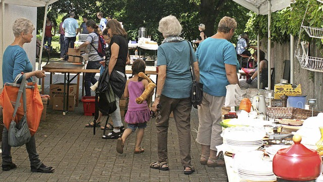 Allerhand zu ergattern gab&#8217;s bei...er Lieler &#8222;FreCh-Frauen&#8220;.   | Foto: Ines Bode