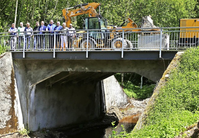 Baustellentermin mit den Entscheidungs...n an der Postlochbrcke in Unadingen.   | Foto: Martin Wunderle