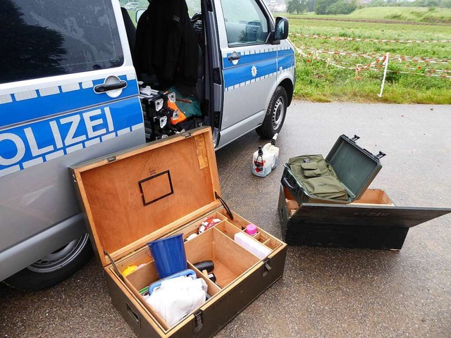 Die Spurensicherung der Polizei am Tatort zwischen Offenburg und Ortenberg.  | Foto: Helmut Seller