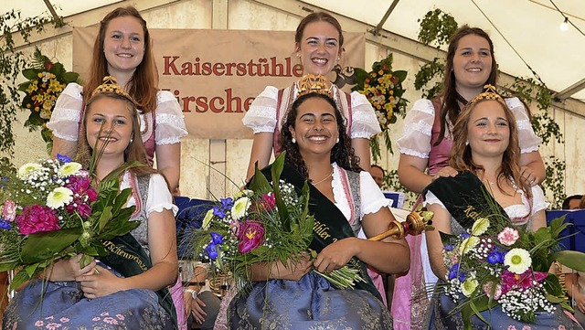 Die ehemaligen und die neu gewhlten K..., Celine Erbsland und Lea Wachtmeister  | Foto: Roland Vitt