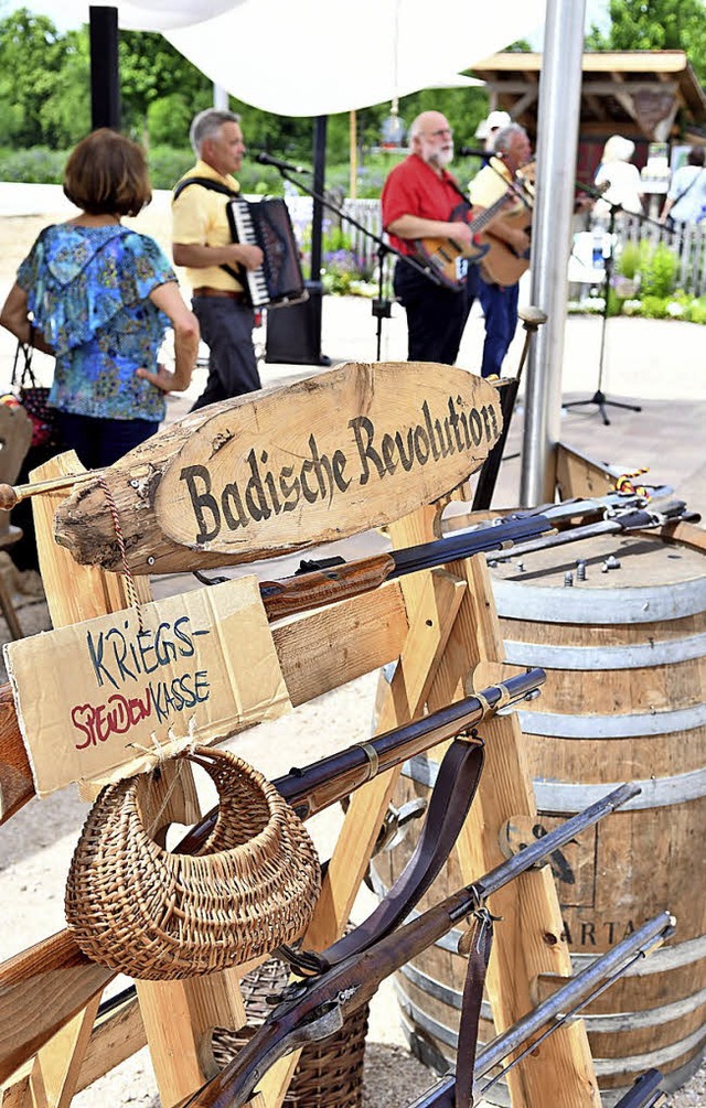 Offenburg-Stand auf der Landesgartensc...eckergruppe schiet zur vollen Stunde.  | Foto: W. Knstle