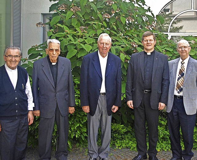 Eiserne Priesterjubilare: V.l.n.r.: Bo...hof Stephan Burger - Leibbach, Richard  | Foto: Martha Klementowski / Erzbischfliches Ordinariat