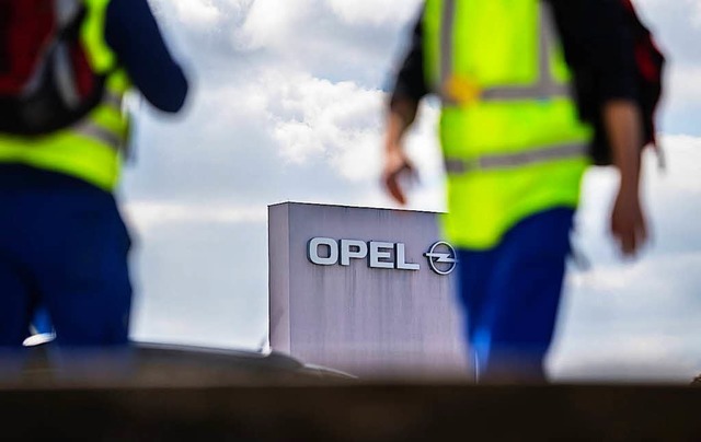 Arbeitnehmer und Unternehmensfhrung haben bei Opel einen Kompromiss gefunden.   | Foto: DPA