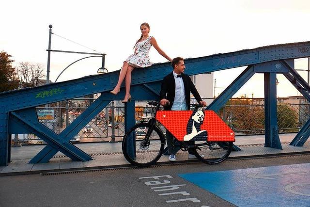 Das Freiburger Start-Up Adverbiking berlsst Dir kostenlos ein Fahrrad – allerdings mit Werbung drauf