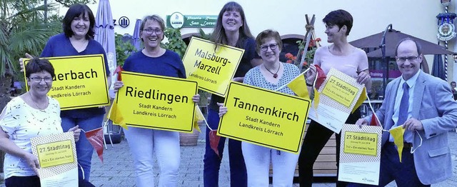 Gerlinde Dziedo, Gerda Siewert, Birgit...links) freuen sich auf den Stdtlitag.  | Foto: Markus Maier