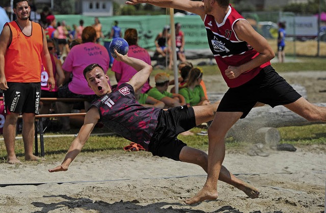 Spektakel: Handball im Sand   | Foto: Pressebro Schaller