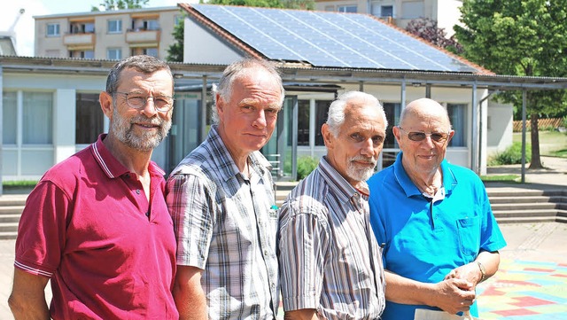 Georg Trickes, Bernd Rosin, Reinhard S...-Metzger-Haus mit Photovoltaikanlage.   | Foto: Thomas Loisl Mink