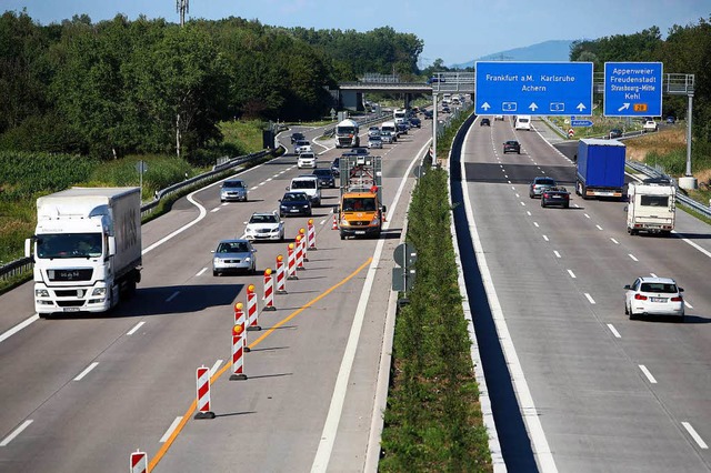 Schon sechsspurig ausgebaut ist die Autobahn nrdlich von Offenburg.  | Foto: Christoph Breithaupt
