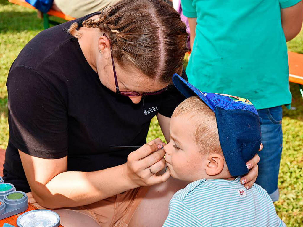 Neben Kulinarischem rund um Spargel und Erdbeere gab es Musik, Kinderprogramm und Gelegenheit zum Plaudern.