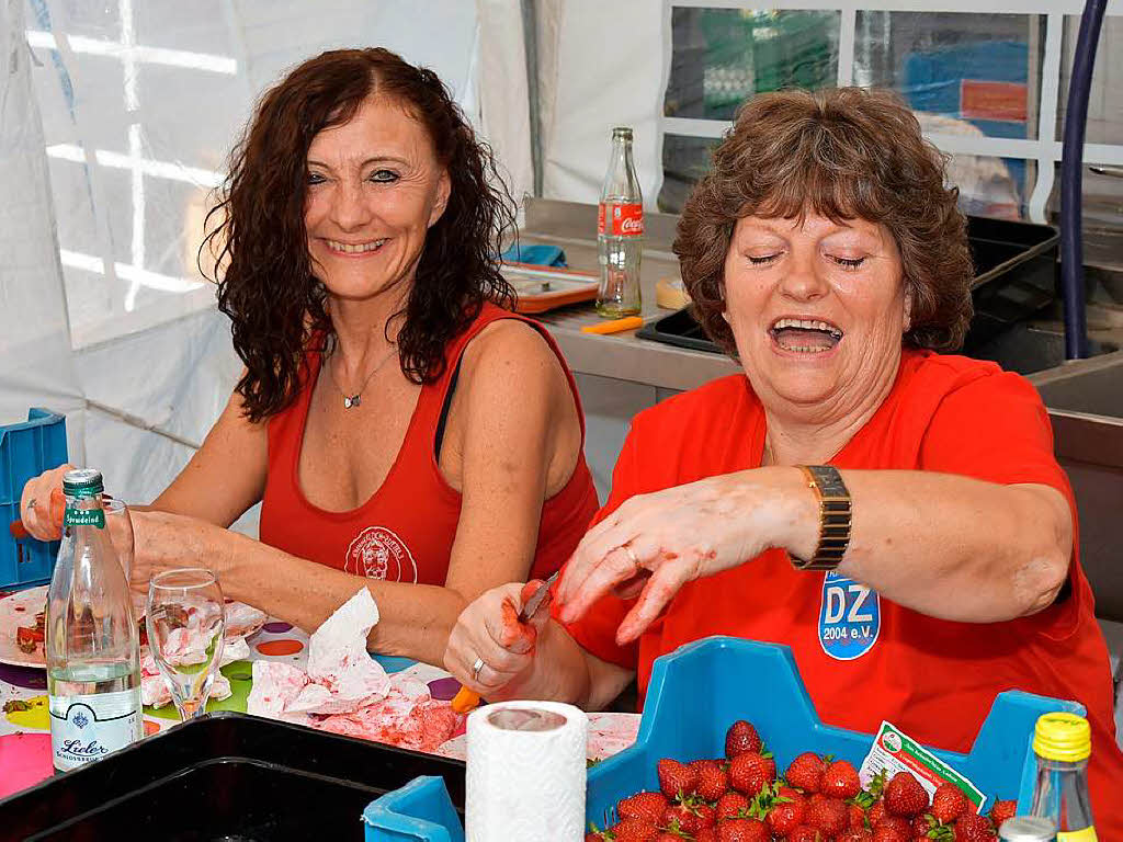 Neben Kulinarischem rund um Spargel und Erdbeere gab es Musik, Kinderprogramm und Gelegenheit zum Plaudern.