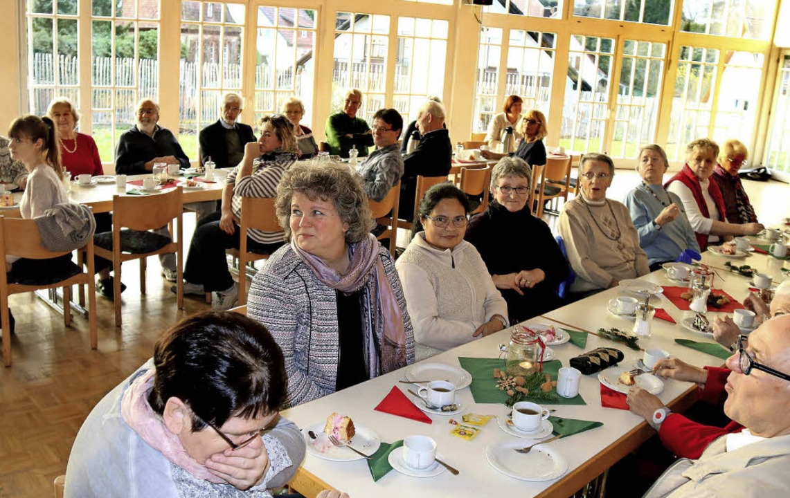 Alljhrlich werden die Helferinnen und...ns Pfarrzentrum St. Martin eingeladen.  | Foto: Herbert Birkle