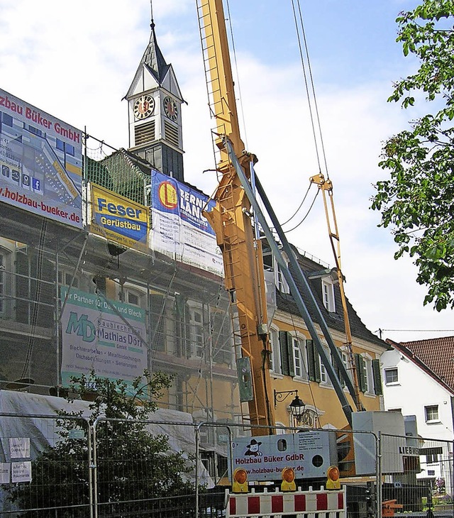 Das Teninger Rathaus wird saniert. Der...ft der Gemeinde viel innen gearbeitet.  | Foto: Sylvia-Karina Jahn