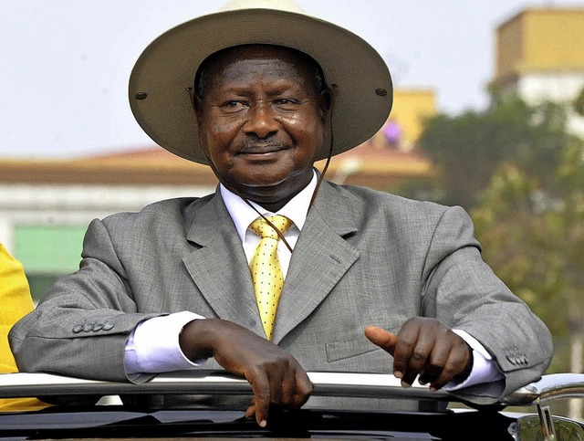 Der ugandische Prsident Yoweri Museve...n, Gerchte und Tratsch zu verbreiten.  | Foto: AFP