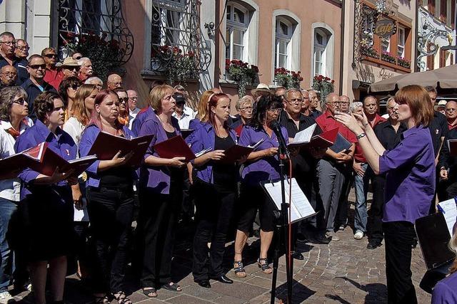 Der Hochrhein singt. Chor-Veranstaltung in der Innenstadt von Bad Sckingen am 9.6.18