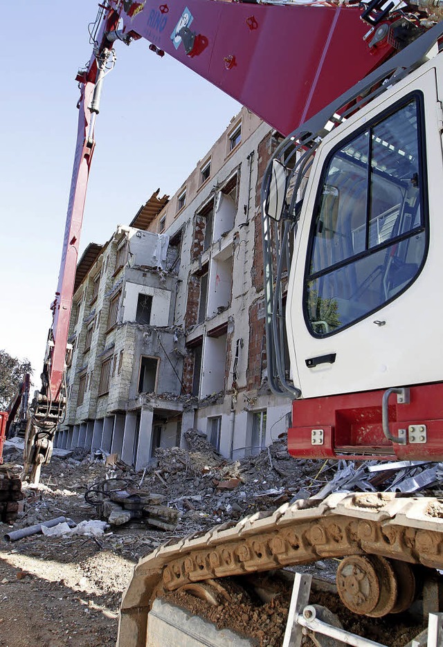 Zu Jahresbeginn hat das Ortenaukliniku... erhlt Lahr einen neuen Funktionsbau.  | Foto: heidi fssel