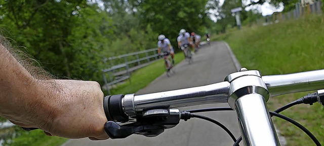 Viel Betrieb ist auf dem Wiese-Radweg.... fordert eine Entlastung bei Stetten.   | Foto: Willi Adam