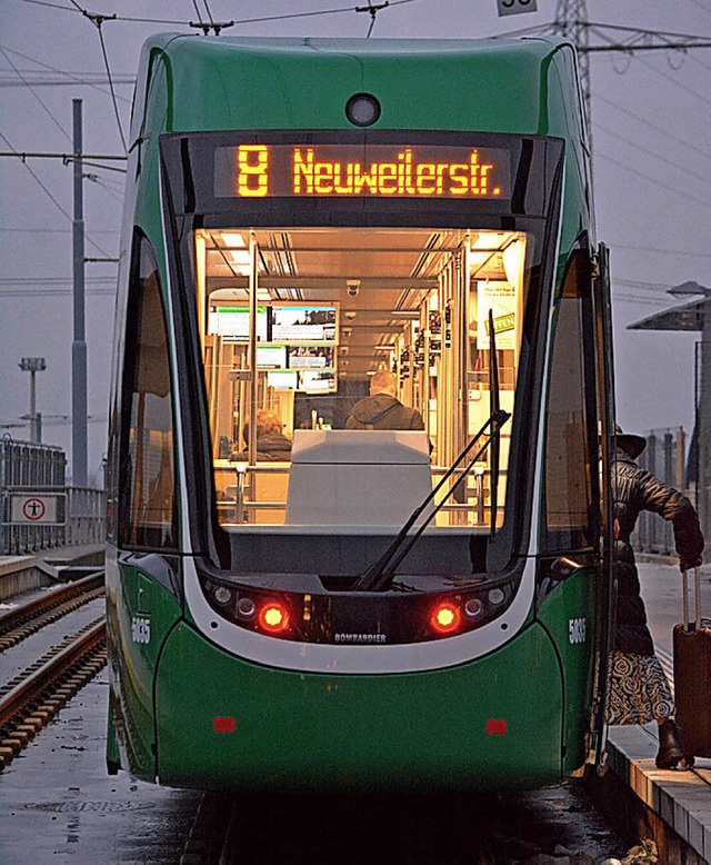Die Tram 8 in Weil.   | Foto: Lauber