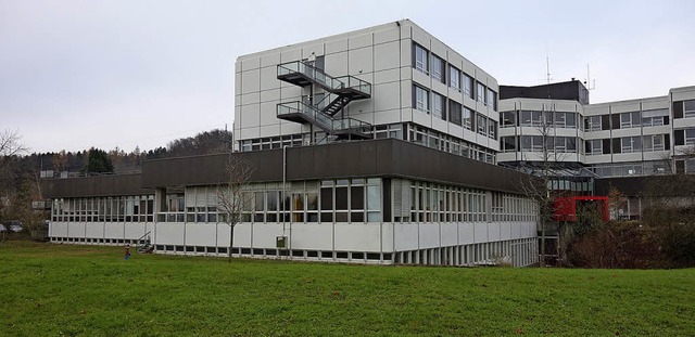 Kann das ehemalige Krankenhausgebude ...tungsgesellschaft Gk ist am Rechnen.   | Foto: Archivfoto: Held