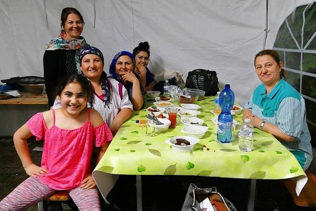 Beim Fastenbrechen mit Musliminnen in Weil am Rhein