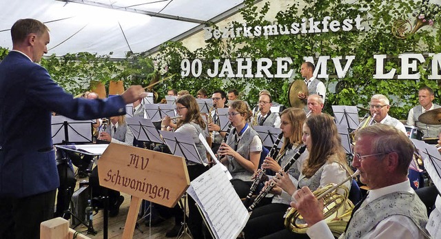 Der Musikverein Schwaningen spielte al...reins &#8222;Harmonie&#8220; Lembach.   | Foto: Ralph Seifermann