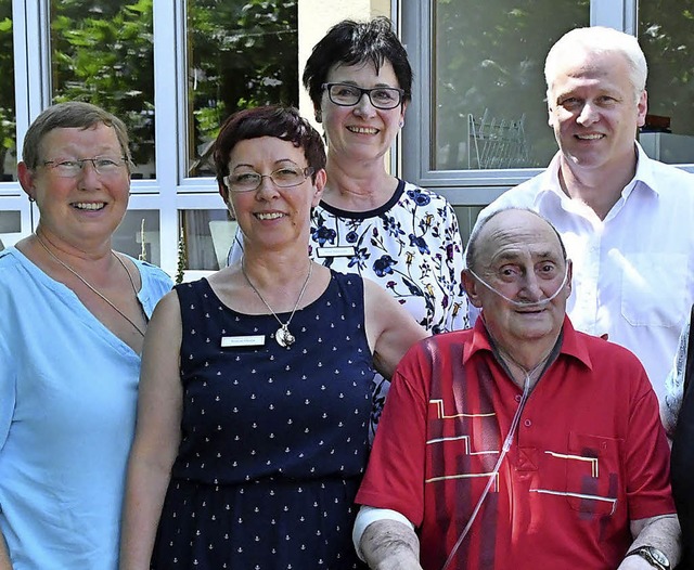 Das Fest war Anlass auch fr Ehrungen:...meisterstellvertreter Heinz Schlecht.   | Foto: Hans Spengler