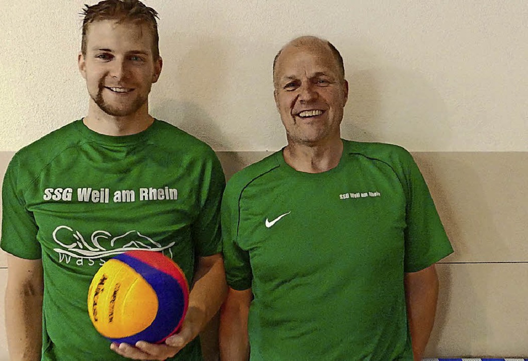 Waren berwltigt von der Resonanz auf... (links) und Jugendtrainer Thomas Gke  | Foto: Julienne Rogg