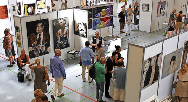 Die Kunstmesse Art Endingen lockt Jahr fr Jahr viele Kunstinteressierte an.   | Foto: Archivfoto: Christiane Franz