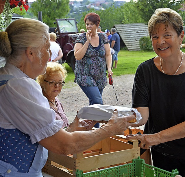 Der Bauernmarkt in Freiamt feierte  Ju...dwirtschaftsministerin Gerdi Staiblin.  | Foto: Benedikt Sommer