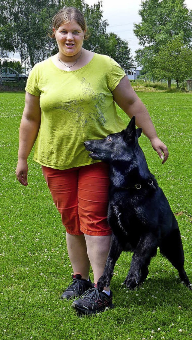 Vereinsmitglied Manuela Breig mit Hndin Bine   | Foto: Ute Schler