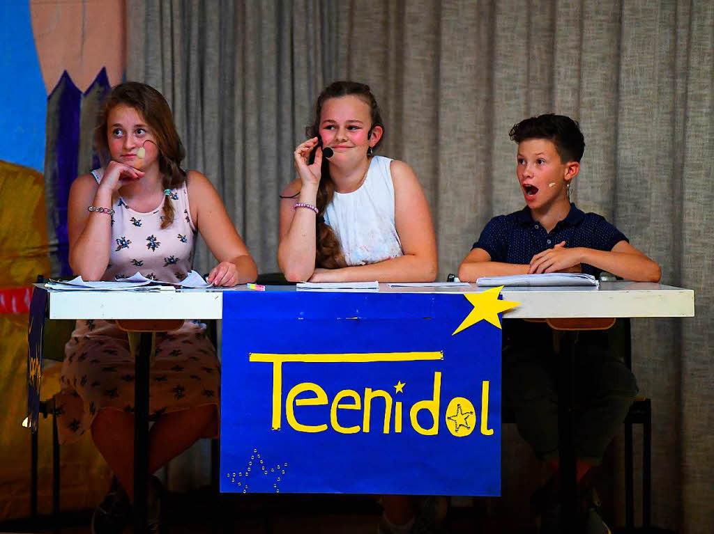 Die Jury beim groen Teenidol - Talentwettbewerb:  Pieter Fohlen  bekommt den Mund nicht zu.