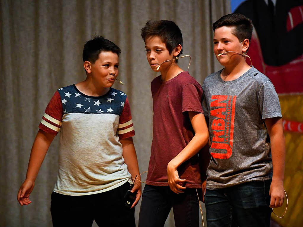 Casting fr den Teenidol - Wettbewerb:  Zu rockig, die Jungs sind raus.