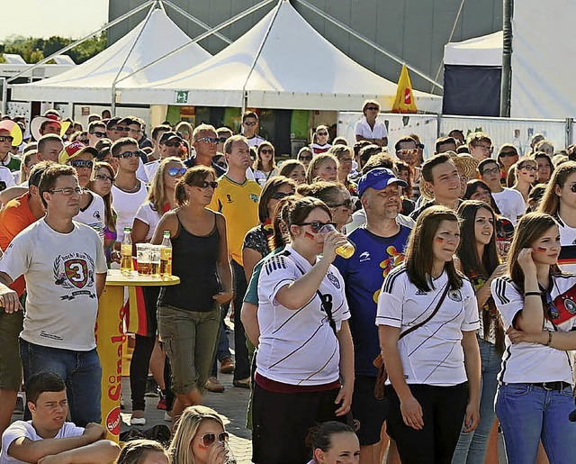 Bei der WM 2014 konnten Fuballfans di... im Gewerbegebiet Radackern verfolgen.  | Foto:  SANDRA DECOUX-KONE