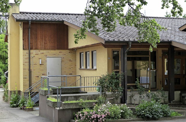 Das evangelische Gemeindehaus soll abg...einen kleineren Neubau ersetzt werden.  | Foto: Ehrlich