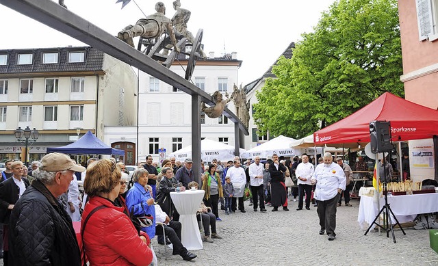 Der Marktplatz mit dem historischen Ra...cella-Gutachten erneut herausgehoben.   | Foto: Nicolai Kapitz