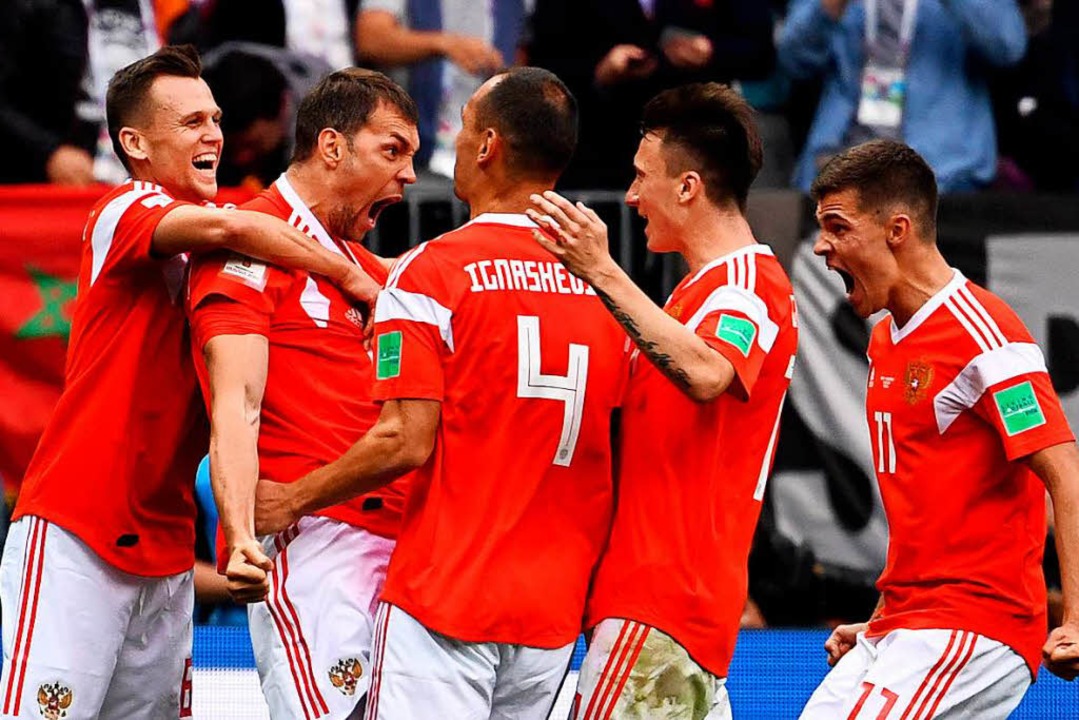 Russland Gewinnt Eröffnungsspiel Gegen Saudi Arabien Mit 5 0 Fußball Wm Badische Zeitung