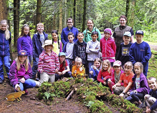 Die Gruppe  der Rickenbacher Grundschu...a Gottstein (von links) freuten sich.   | Foto: Naturparkschule