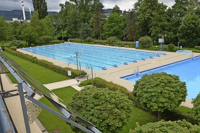 Schwimmen im Mondschein