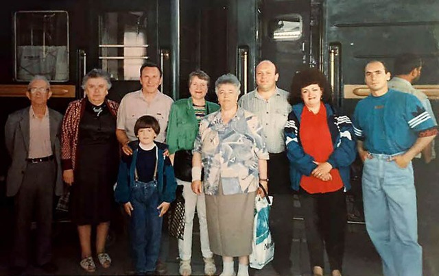 Ein Bild, entstanden vor 20 Jahren: Mi...roys Familie ist in Berlin angekommen.  | Foto: priVat