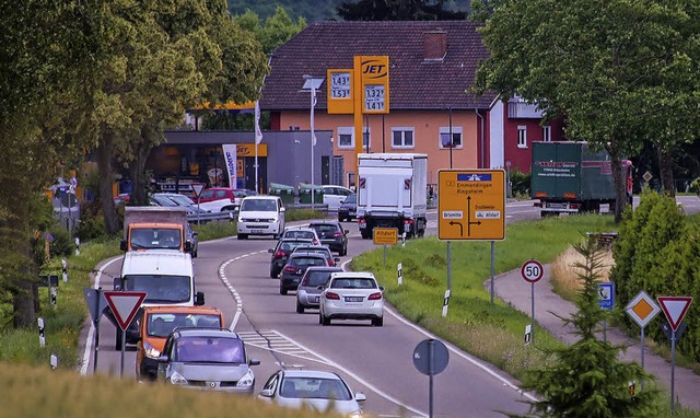 Kommt am Knoten B3/Orschweirer Strae in Altdorf eine Ampel oder ein Kreisel?  | Foto: Sandra DEcoux-Kone