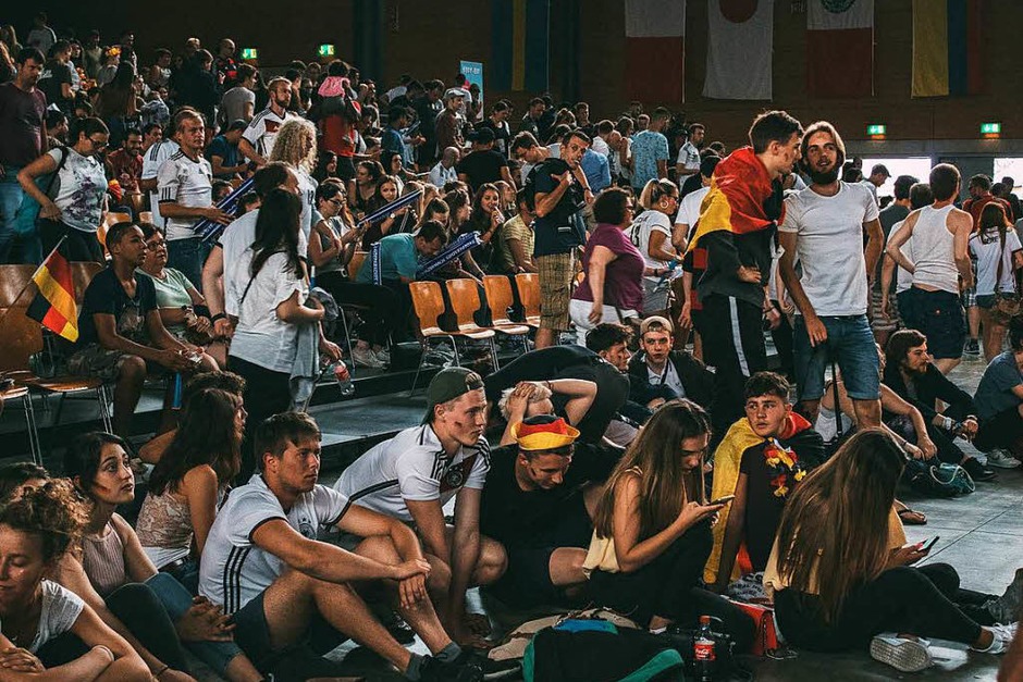 So war’s beim Public Viewing in der Sick Arena. (Foto: Elham Hoxhalli) So war’s beim Public Viewing in der Sick Arena. (Foto: Elham Hoxhalli)