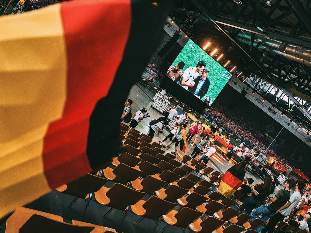 So war’s beim Public Viewing in der Sick Arena.