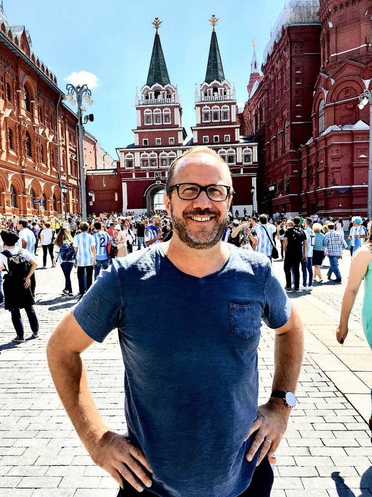 Moskau ist nicht gleich Moskau: vor dem Roten Platz ist mehr WM und mehr Schnheit – auch wenn der Platz selbst gesperrt ist.