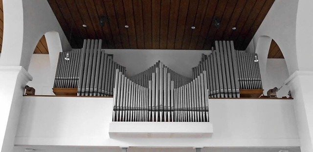 Die Orgel in der katholischen Kirche St. Peter und Paul   | Foto: Scholaster