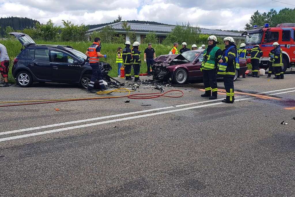 Schwerer Unfall Auf Der B 31 – Eine Spur Gesperrt - Titisee-Neustadt ...